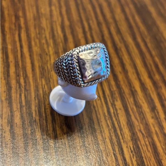 Silpada Sterling 925 Silver Square Hammered Braided Accent Ring R1646 Size 9 - Picture 1 of 6